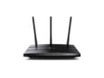 Black Wi-Fi router with three antennas