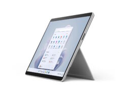 Microsoft Surface Pro 10 Tablet - 13", Ultra 7, 16GB RAM, 256GB SSD, Win 11 Pro