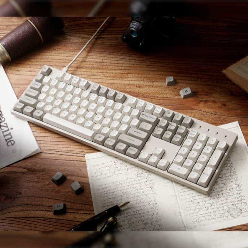 c2px m1 keychron c2 pro 100 8k super red switch hot swap rgb wired custom mechanical keyboard wr 05a.jpg