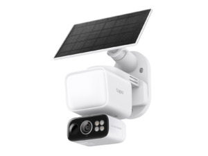 tp link tapo c615f kit solar powered floodlight 2k 3mp pan/tilt security camera kit