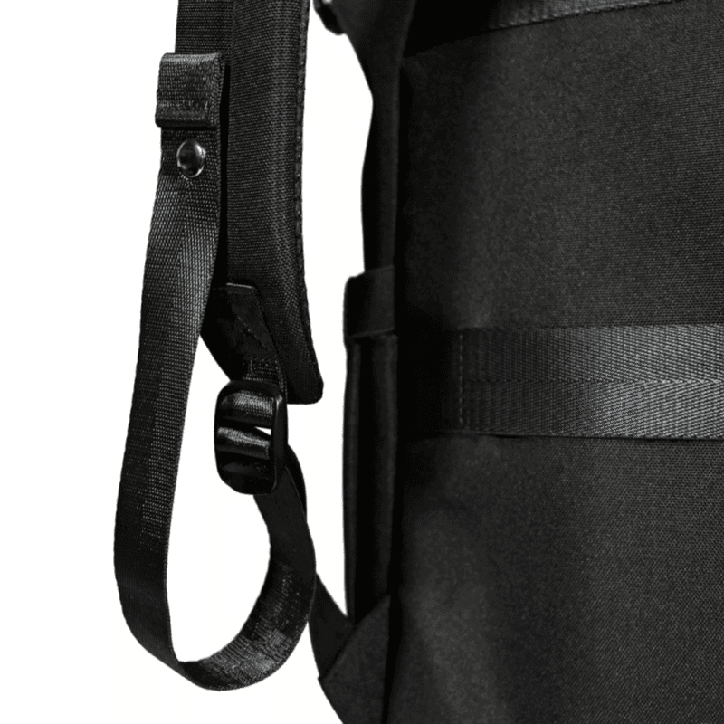 135180 port muse bp eco 16 with pouch bk wr 08.png