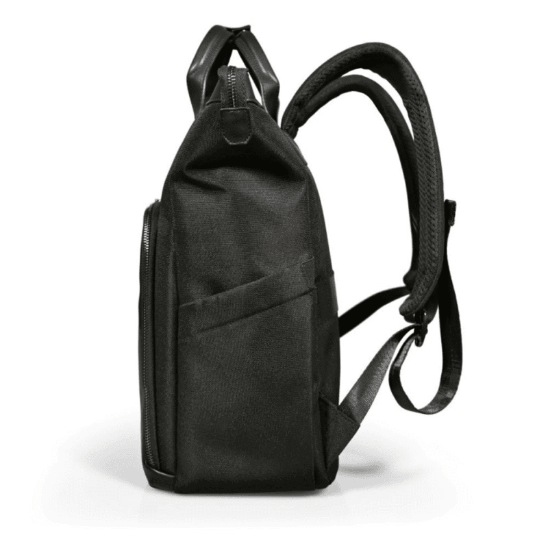 135180 port muse bp eco 16 with pouch bk wr 09.png