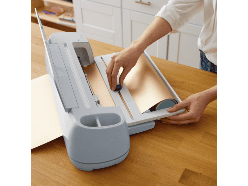 2009039 cricut roll holder for smartmaterials; for cricut explore 3 4 and cricut maker 3 4